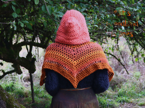 Hooded Capelet - Pie!