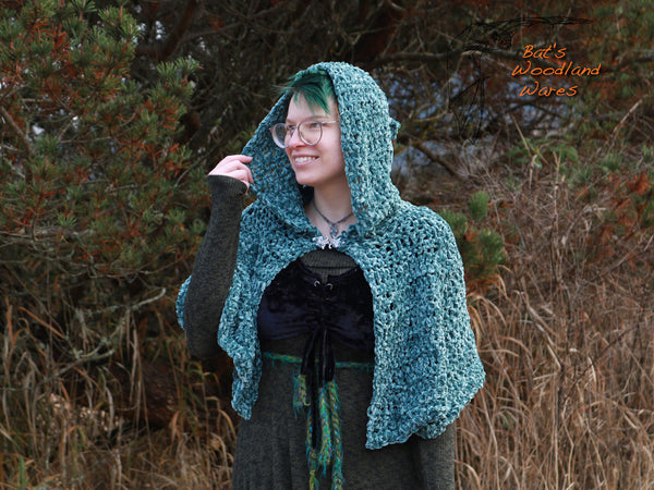 Hooded Capelet - Forest Elder - Velvet (vegan)